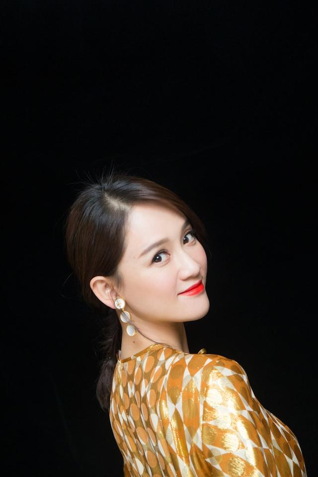 陳喬恩最新壁紙，科技與藝術(shù)的融合重塑生活美學風采